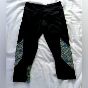 Black quarter roy leggings with colorful detail